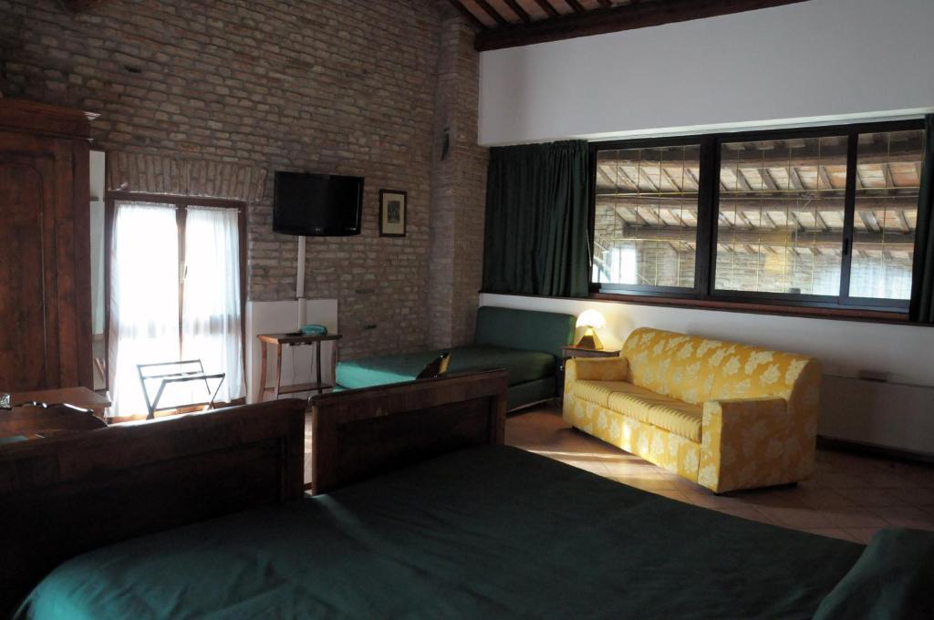 Agriturismo-R&B Corte Dei Gioghi Ferrara Ruang foto