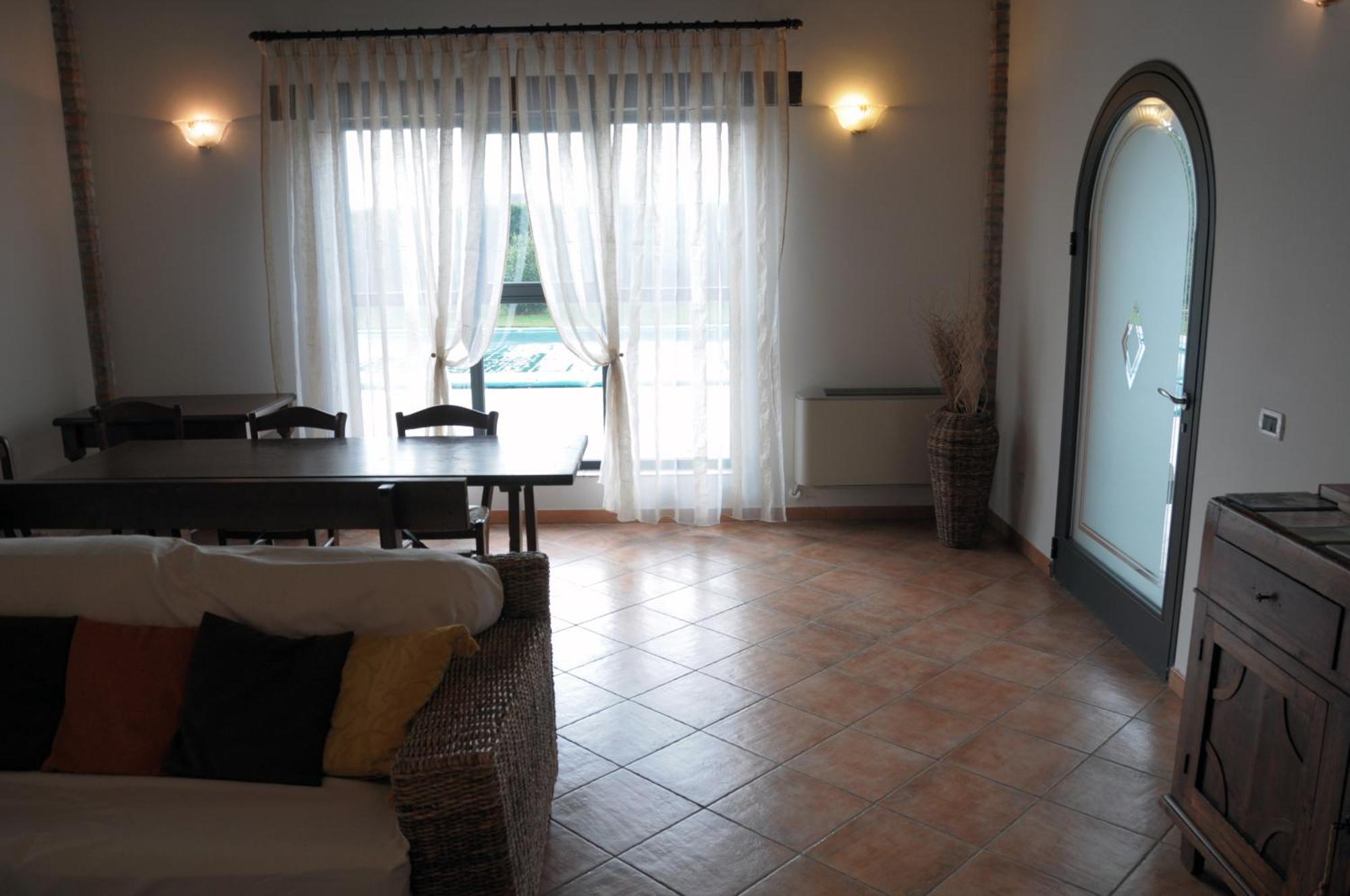 Agriturismo-R&B Corte Dei Gioghi Ferrara Bagian luar foto