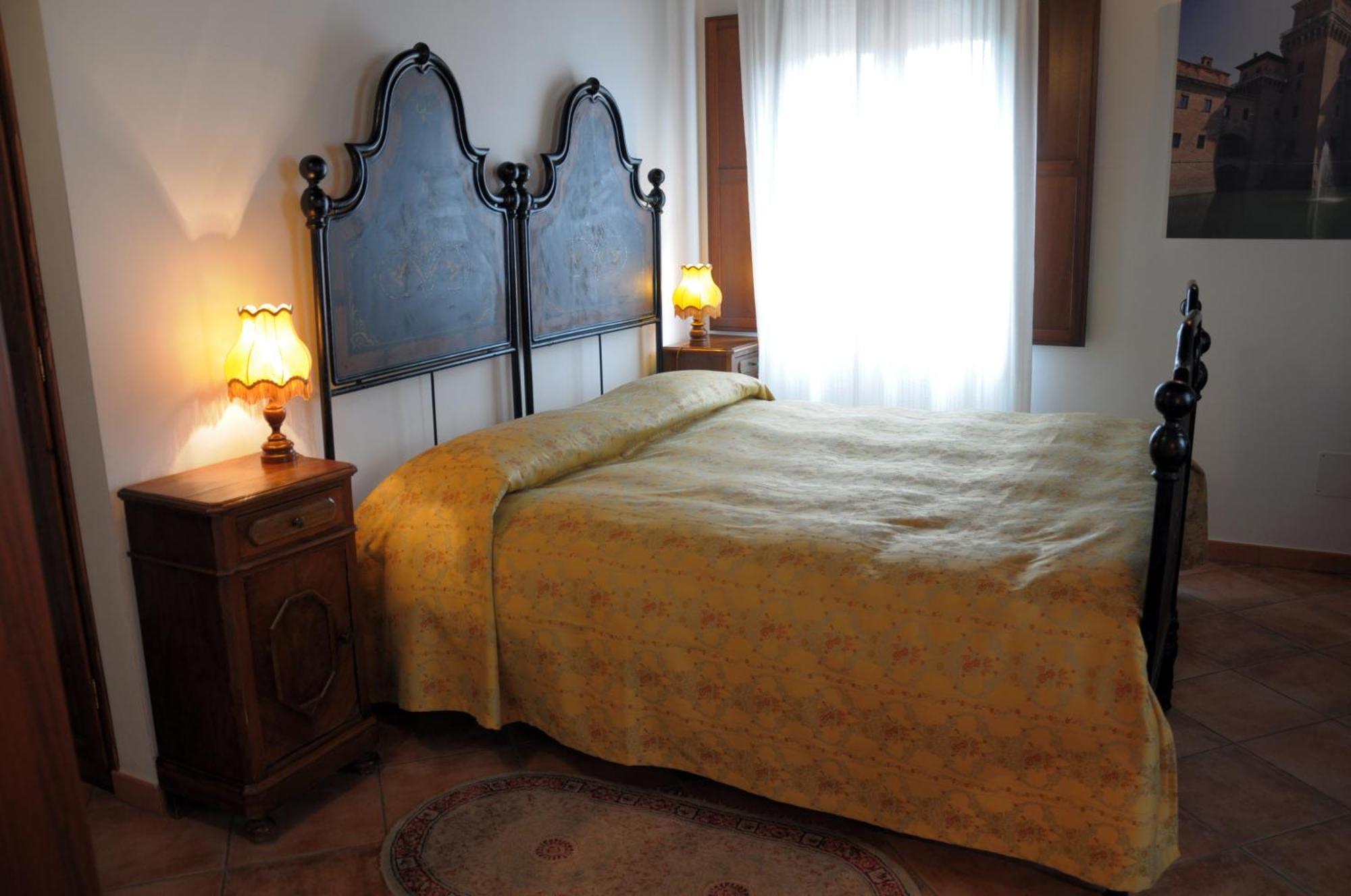 Agriturismo-R&B Corte Dei Gioghi Ferrara Bagian luar foto