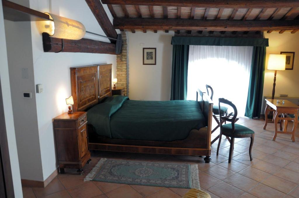 Agriturismo-R&B Corte Dei Gioghi Ferrara Bagian luar foto