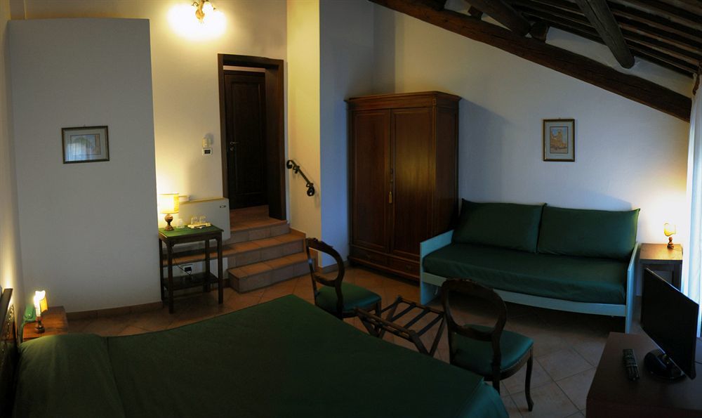 Agriturismo-R&B Corte Dei Gioghi Ferrara Bagian luar foto